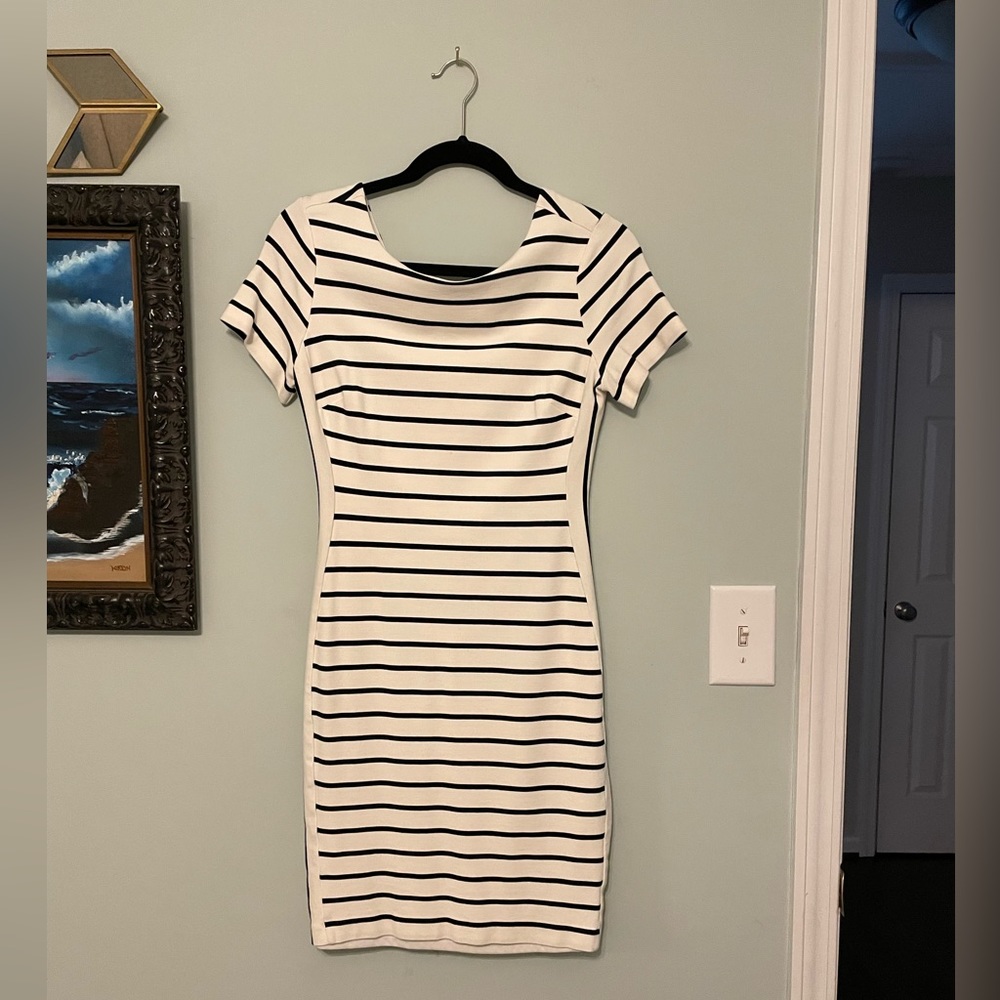 Banana Republic fitted dress with stretch - Striped Navy and White